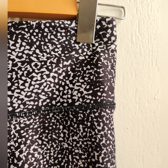 NWOT Under Armour- Printed Bike Short - Picture 4 of 7